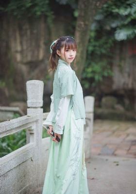 娇妻被领导抱进卧室的在线观看_高清高清视频播放